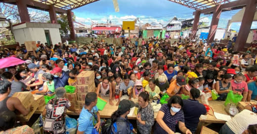 菲律宾薄荷省长：再不提供食品援助，就派部队来防止抢劫吧！