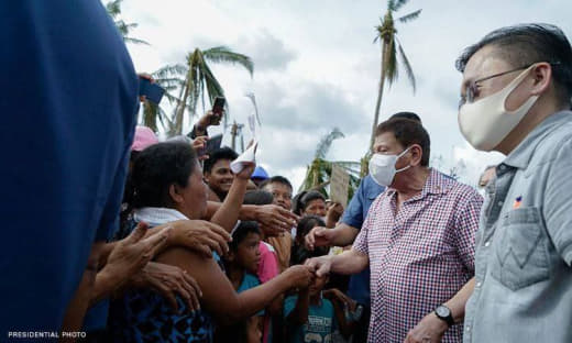政府灾后响应缓慢菲律宾总统杜特地向灾民致歉