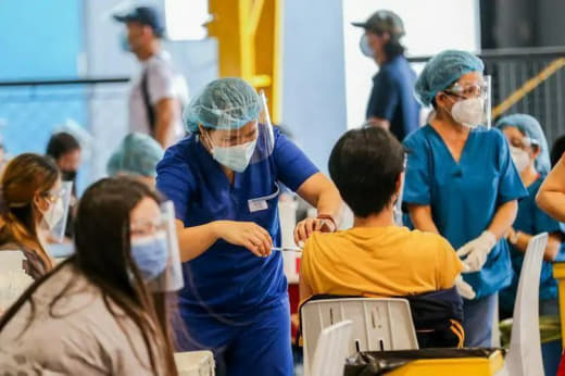 80万名菲律宾青少年接种新冠疫苗0.1%报告副作用