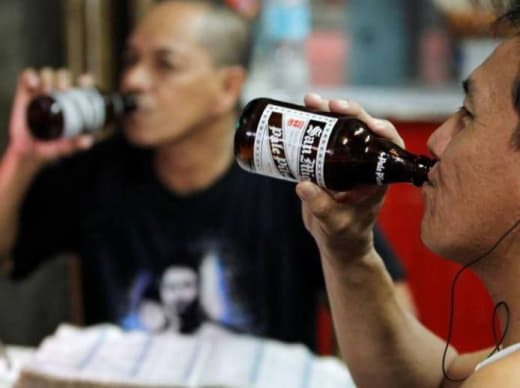 菲律宾总统杜特尔特劝告台风灾民勿用5000元的救济金买酒和斗鸡！