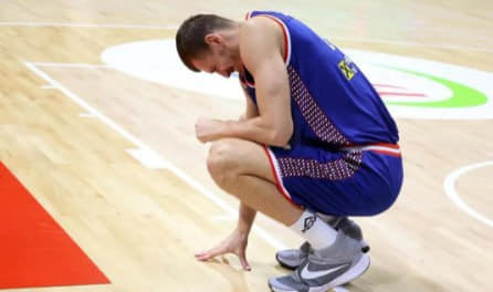 你敢信？篮球世界杯球员在菲律宾被噶腰子