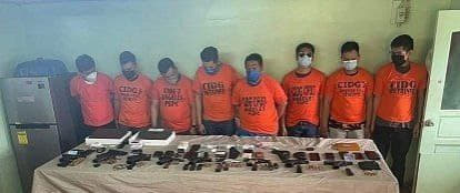 菲律宾国家警察周三报告称，八名警察当天清晨在邦板牙省(Pampanga...
