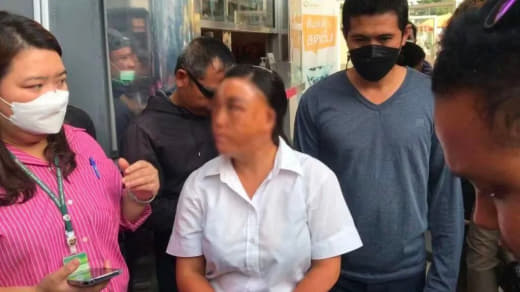 近日，泰国警方在曼谷多个地区查获多名在商场附近行乞的中国人