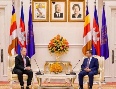 美国驻柬埔寨大使墨菲今天在会见柬埔寨总理洪马内时表示，希望柬埔寨加大力...