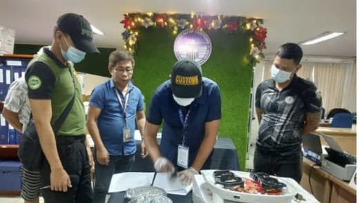 菲律宾海关局拦截入境毒品包裹查获400万摇头丸和大麻油