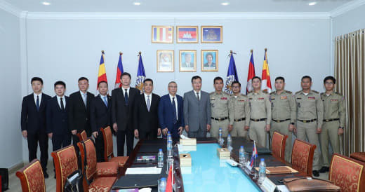 中国公安部代表团访柬双方加强合作执法