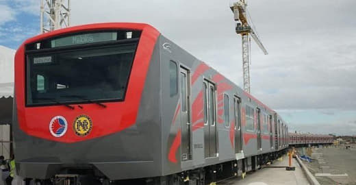 菲律宾交通部开始检验南北通勤铁路列车
