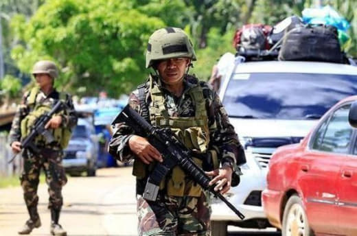菲律宾军方在菲南部对恐怖分子展开军事行动