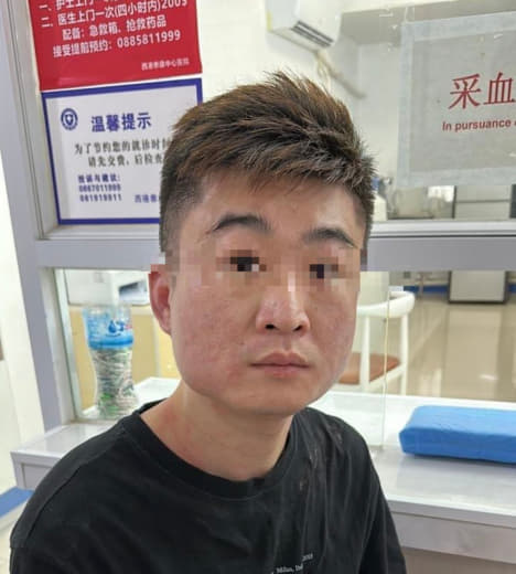 昨天，西港一中国男子被绑架，并被非法拘禁在西港某楼一房间内进行电棍伺候...