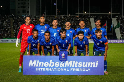 昨天，在一场国际友谊赛中，东道主柬埔寨主场对阵中国澳门。最终，柬埔寨4...