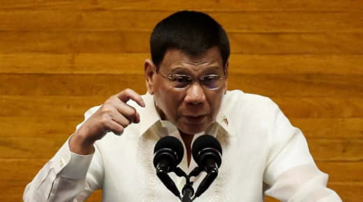 菲律宾总统杜特地周五在接受采访时警告称，如果俄乌冲突持续升级并演变成世...