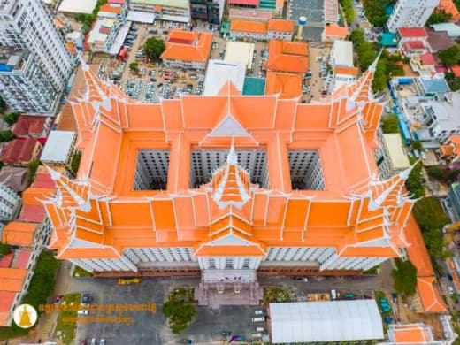 近日，柬埔寨内政部高级官员确认，新的内政部办公大楼将于今年11月6日举...