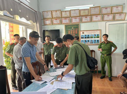 越南警方捣毁一以中国人为首的大型高利贷团伙，被发现时已向境外转移超5万...