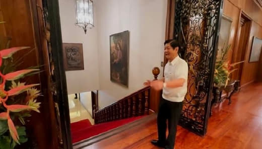 菲律宾总统小马科斯周二在万圣夜分享了一些据称他在马拉坎南宫(总统府)经...