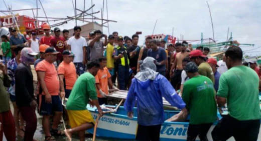美菲联合军演当天，3名菲律宾渔民在黄岩岛附近撞船身亡