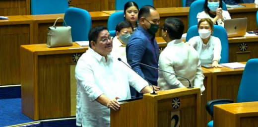 当地时间12月4日，菲律宾众议院少数党领袖和4Ps党派议员马塞利诺·利...