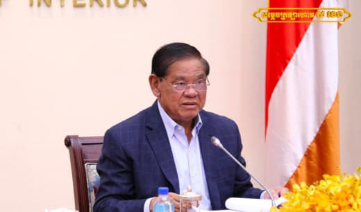 据柬媒消息，12月30日上午，副总理兼内政部长苏庆透露，新的《陆路交通...