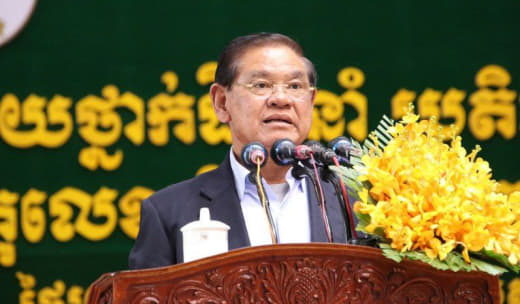 1月7日，柬埔寨副总理兼内政部长苏庆在金边皇家大学与内政部体育运动队运...