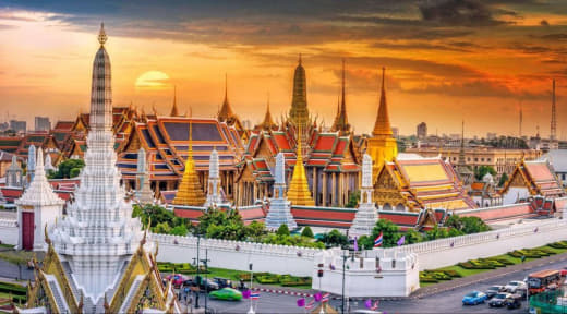自从中国发布出入境管理新政后，泰国旅游与体育部提议为入境旅客和旅游业者...