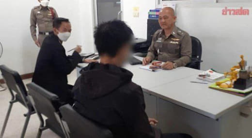 近日，泰国某学校男教师给女学生下药后对其进行迷奸的案件，引起了泰国媒体...