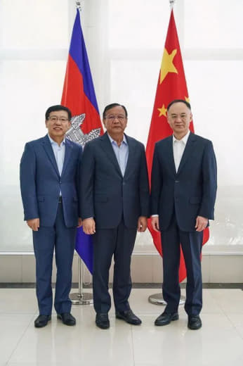 2023年4月21日至25日，中国外交部部长助理农融访问柬埔寨。访问期...