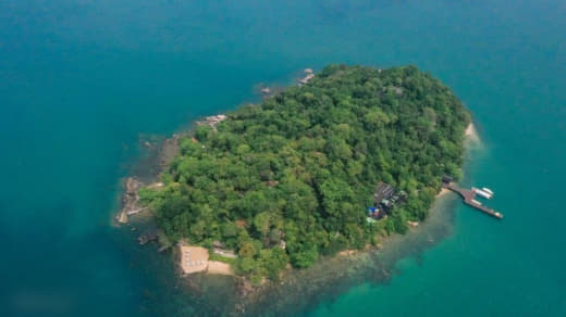 据西哈努克省省长郭忠南介绍，该省大大小小的岛屿共计30个，其中20多个...