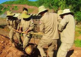 据柬媒消息，柬埔寨国家维和扫雷部队中心（NPMEC）在桔井省发现8枚T...