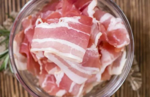 泰国疾控厅提醒：禁食未煮熟的猪肉，避免感染猪链球菌