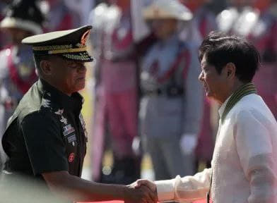 菲律宾总统马科斯4月3日说，根据菲律宾和美国签署的《加强防务合作协定》...