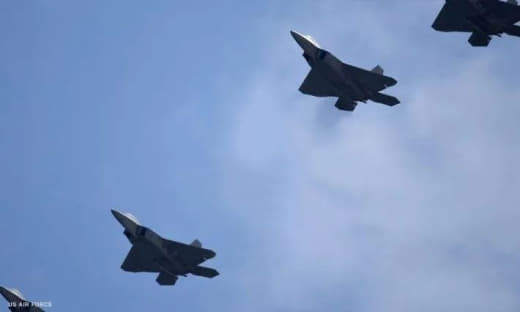 当地时间7月7日，菲律宾和美国开始了今年第二次的空军联合雷霆军事演习活...