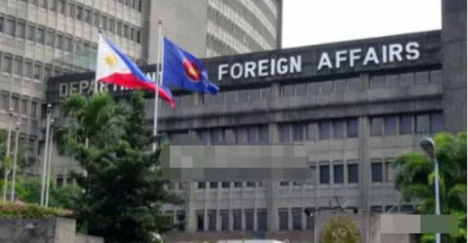 位于菲律宾帕赛市的外交部总部大楼结构稳定性引人关注，部分外交官担心其所...