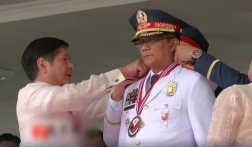 当地时间4月24日，菲律宾总统小费迪南德·马科斯已任命本杰明·阿科达(...
