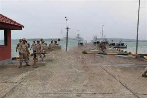 柬埔寨官员近日透露，由中国援建的柬埔寨云壤海军基地升级改造项目接近完工...