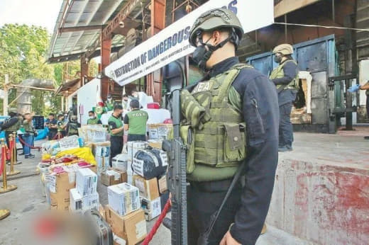 据菲律宾媒体报道，4月28日消息，菲律宾缉毒署26日在甲米地的Trec...