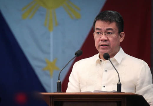 菲律宾参院少数党领袖皮门特尔（KokoPimentel)周一表示，必须...