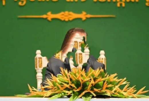 西哈莫尼国王签发《王令》，任命柬埔寨国家银行前行长谢占都为“名誉行长”...
