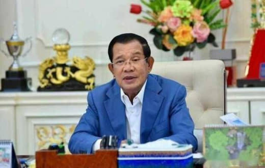 第12届东盟残运会3日晚在柬埔寨首都金边的国家体育场开幕，柬埔寨首相洪...