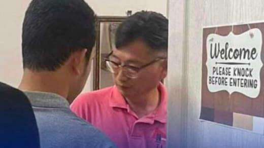 当地时间9月9日，一名韩国逃犯在试图办理“菲律宾护照”时因出示伪造的菲...