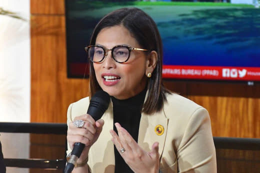 国会议员斯特拉·金博（StellaQuimbo）于周二表示菲律宾政府将...