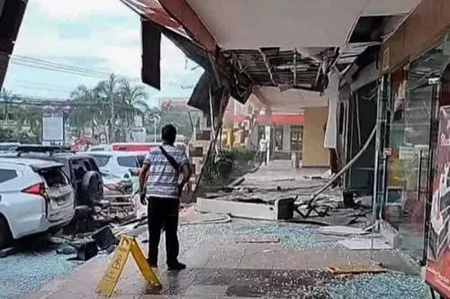 菲律宾东民多洛省加拉潘市（Calapan）一个商场内的韩国餐馆发生瓦斯...