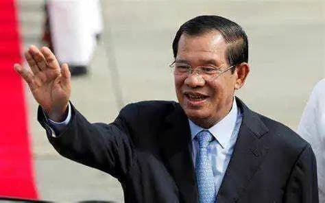 7月16日，柬埔寨首相洪森亲王呼吁选民踊跃参加全国大选投票。