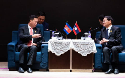 老挝国家主席通伦支持柬埔寨总理洪玛内亲王提出关于柬埔寨、老挝和越南三国...