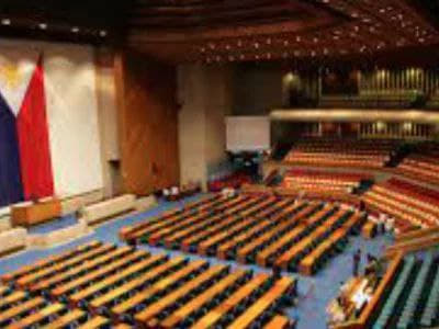 菲律宾参议员杜仁珍诺9月13日表示，参议院海洋和海事区特别委员会将举行...