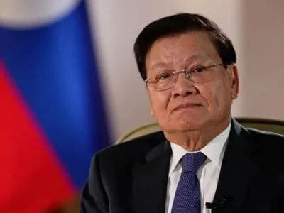 9月14日，根据《老挝人时报》报道，老挝国家主席通伦·西苏里率领代表团...