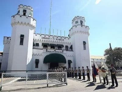 菲律宾惩戒局(BuCor)于9月22日星期五表示，两名监狱官员因涉嫌在...