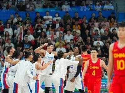 杭州亚运会男篮半决赛4日晚间进行，中国男篮在比赛末节连续失分，痛失上半...