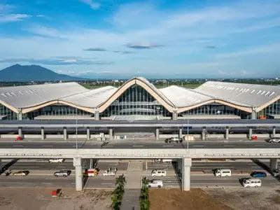 司法部(DOJ)表示，运营克拉克国际机场的私营公司应向乘客收取航空保安...
