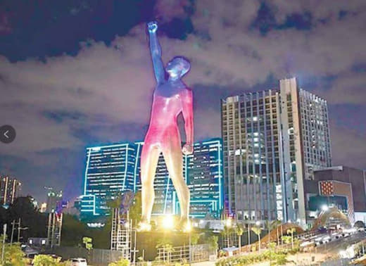 60米巨型雕像成为大马尼拉新地标