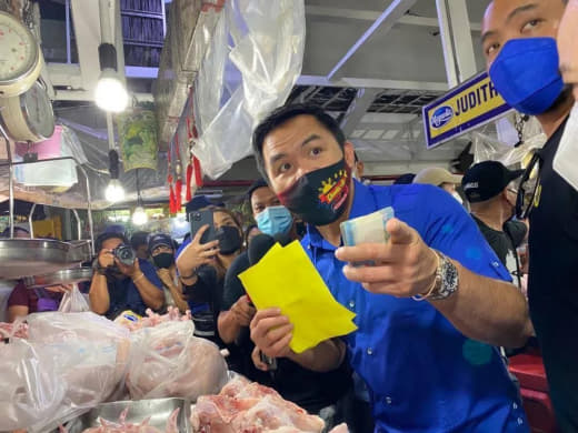 菲律宾总统候选人帕奎奥前往马卡蒂菜市场视察，惊叹物价飞涨！