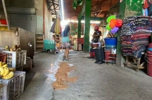 平信徒部长在宿务市伊纳亚万的公共市场内遇害